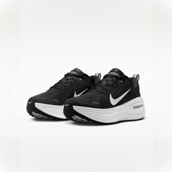 Vomero Plus Black White