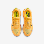 Vomero Plus yellow