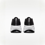 Vomero Plus Black White